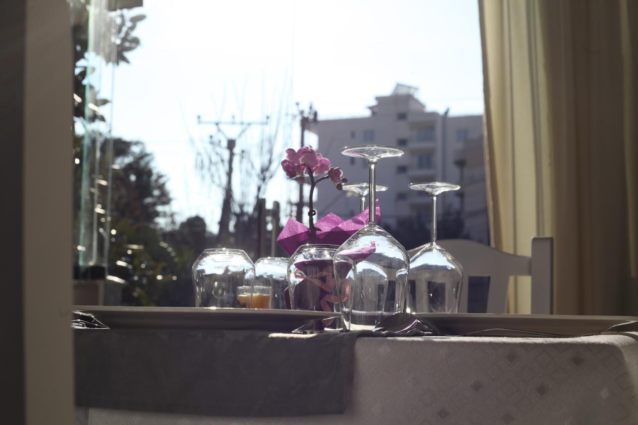 Sanremo Hotel Restorant Shkallnur Exterior photo