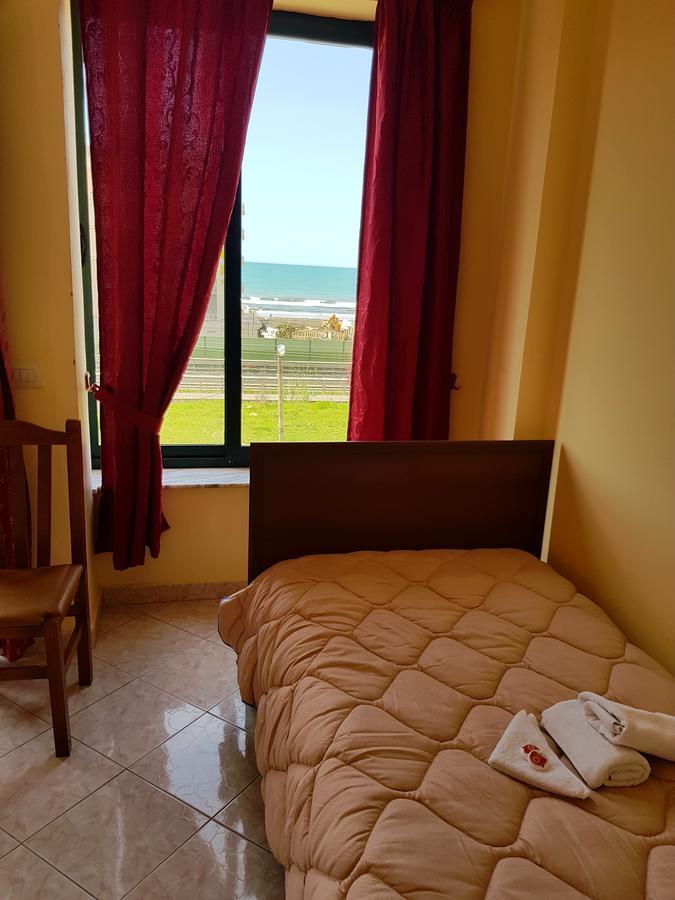 Sanremo Hotel Restorant Shkallnur Exterior photo